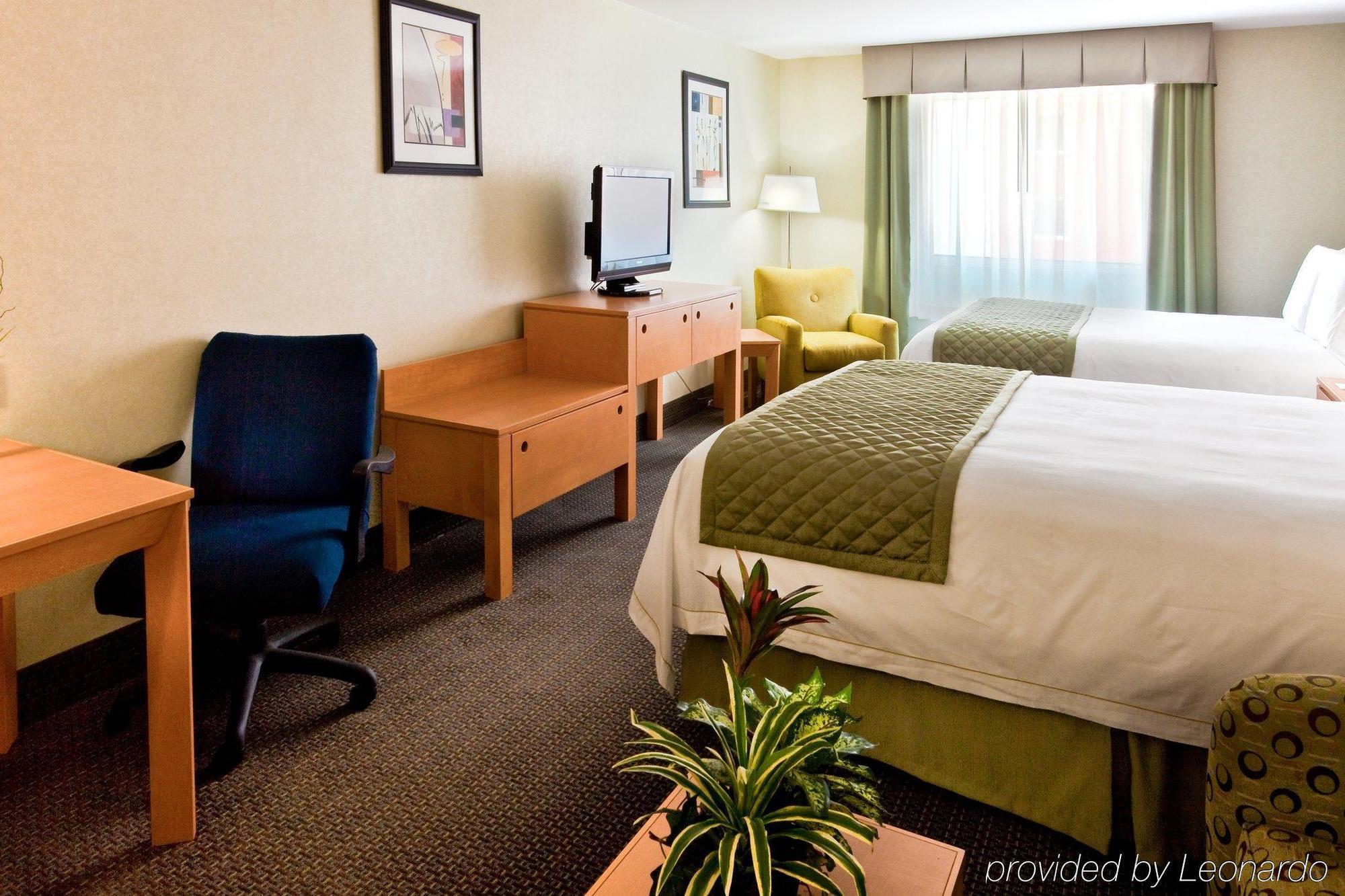 Holiday Inn Express & Suites Monterrey Aeropuerto By Ihg Apodaca Стая снимка