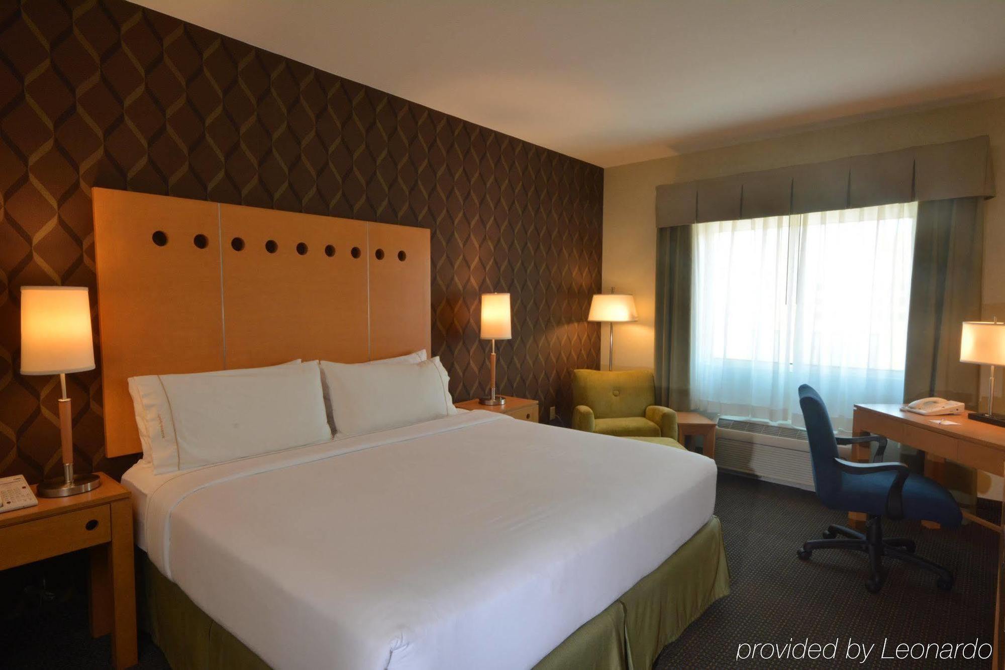 Holiday Inn Express & Suites Monterrey Aeropuerto, An Ihg Hotel Екстериор снимка