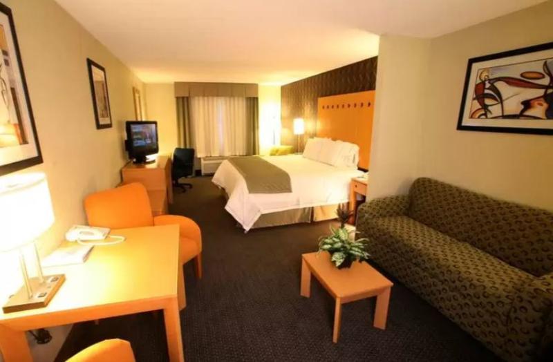 Holiday Inn Express & Suites Monterrey Aeropuerto, An Ihg Hotel Екстериор снимка