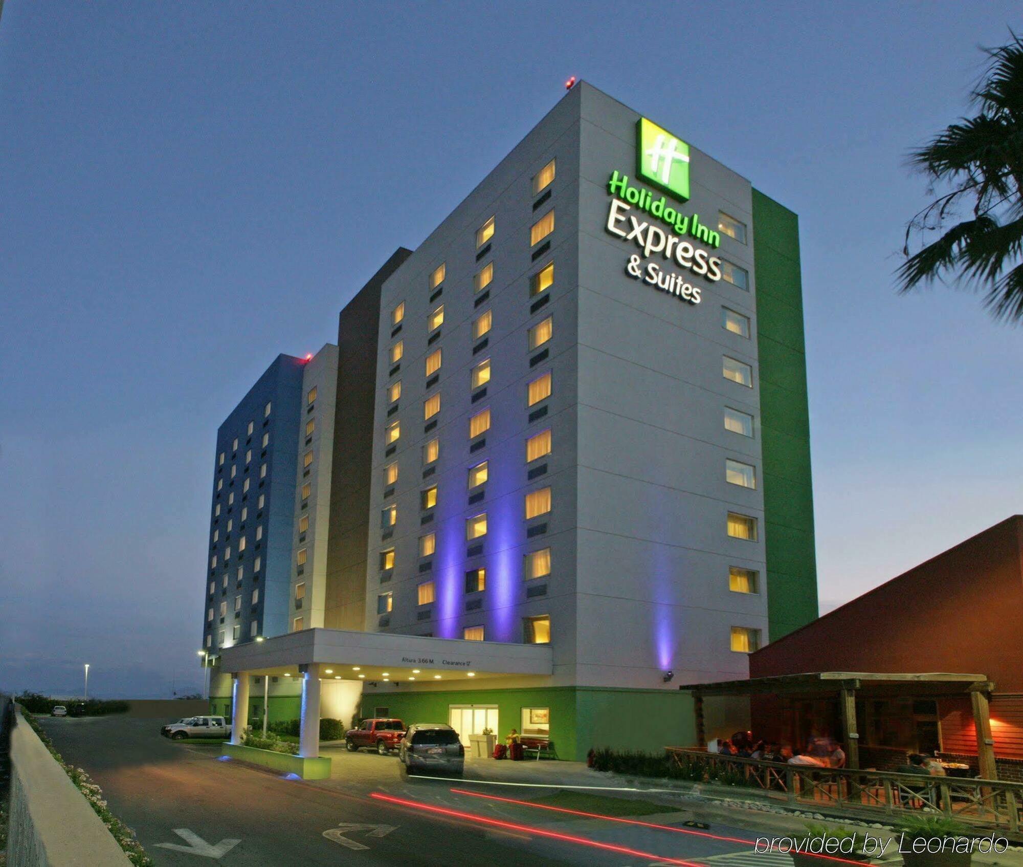 Holiday Inn Express & Suites Monterrey Aeropuerto By Ihg Apodaca Екстериор снимка