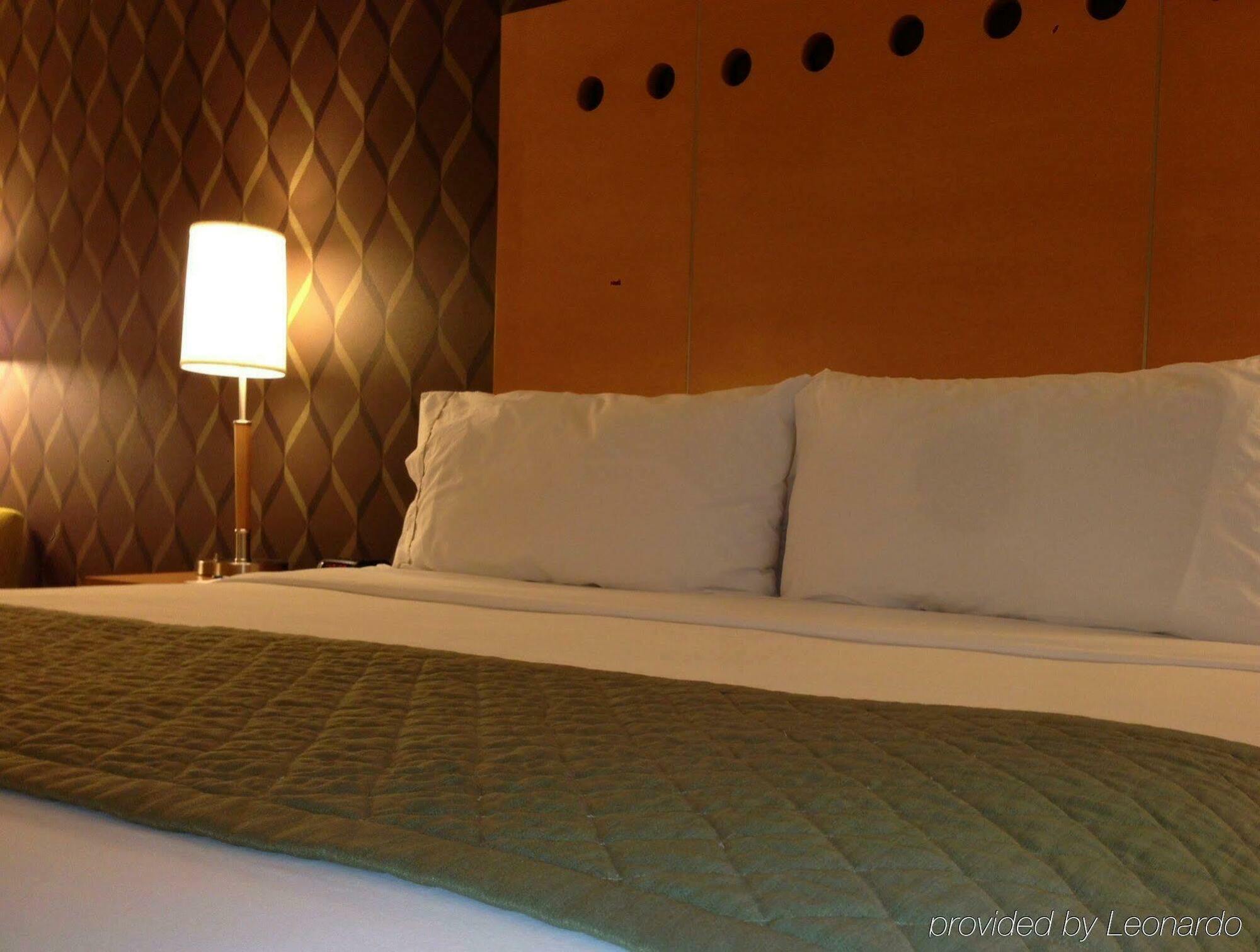 Holiday Inn Express & Suites Monterrey Aeropuerto By Ihg Apodaca Екстериор снимка