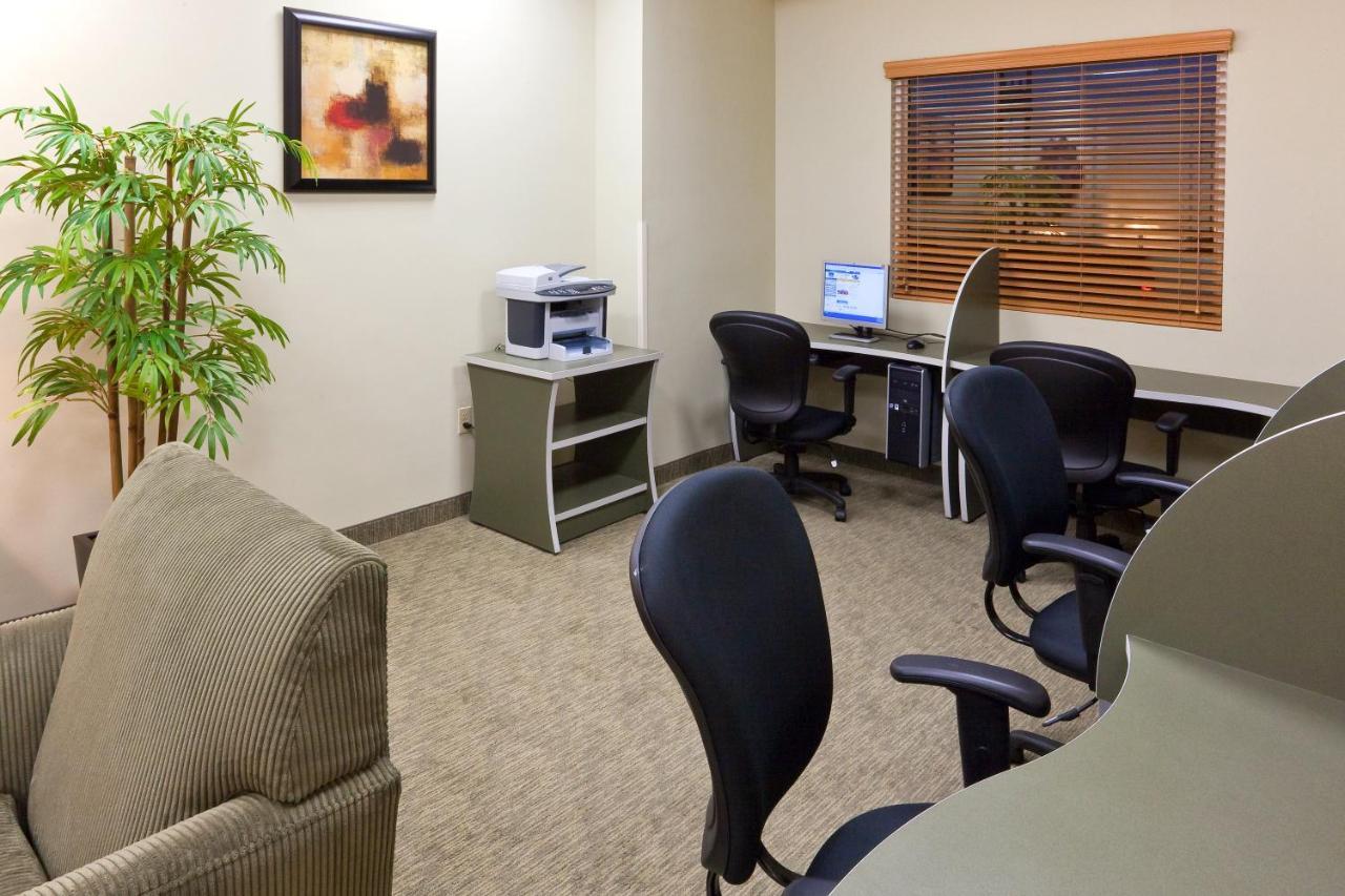 Holiday Inn Express & Suites Monterrey Aeropuerto By Ihg Apodaca Екстериор снимка